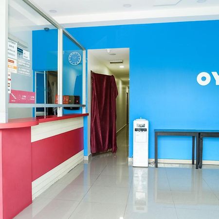 Oyo 90282 Hotel Taj Inn, Seksyen 7 Shah Alam Exterior foto